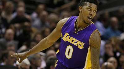 对手中锋若 对手中锋若